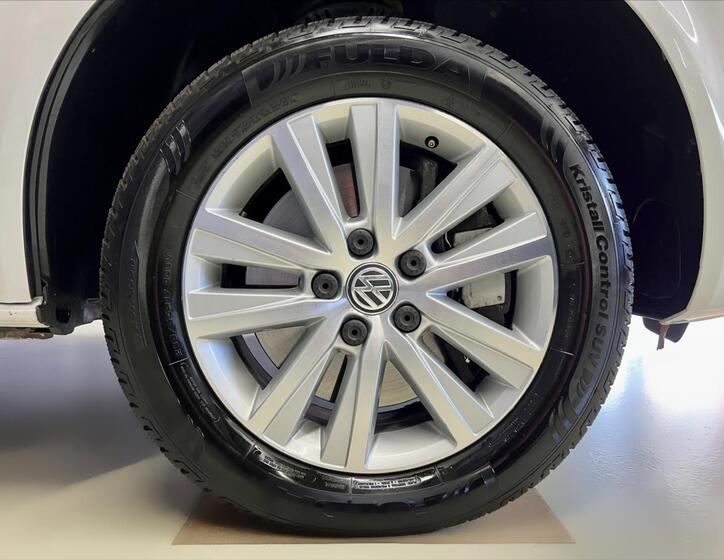 Volkswagen Caravelle 9