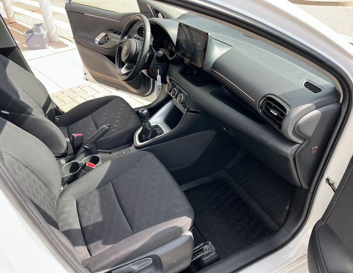 Toyota Yaris 17