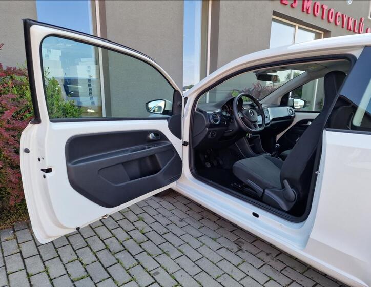 Volkswagen up! 18