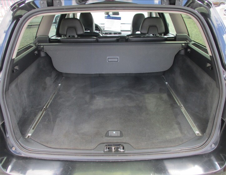 Volvo V70 9