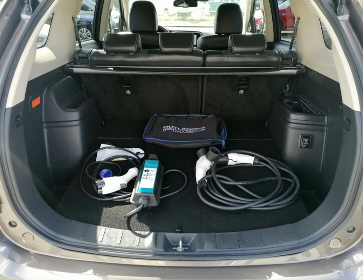 Mitsubishi Outlander 26