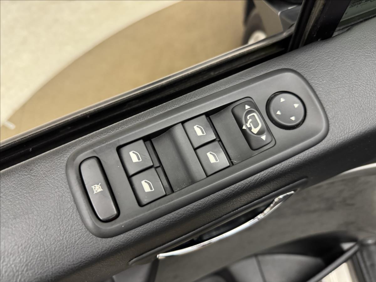 Peugeot 807