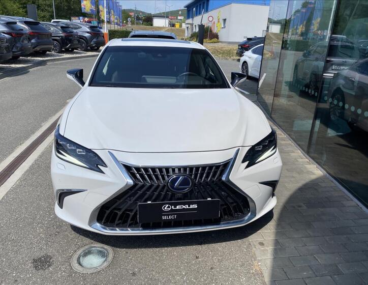 Lexus ES 300h 5