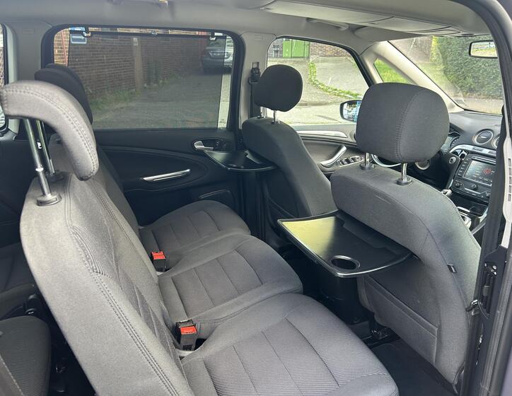Ford Galaxy 44