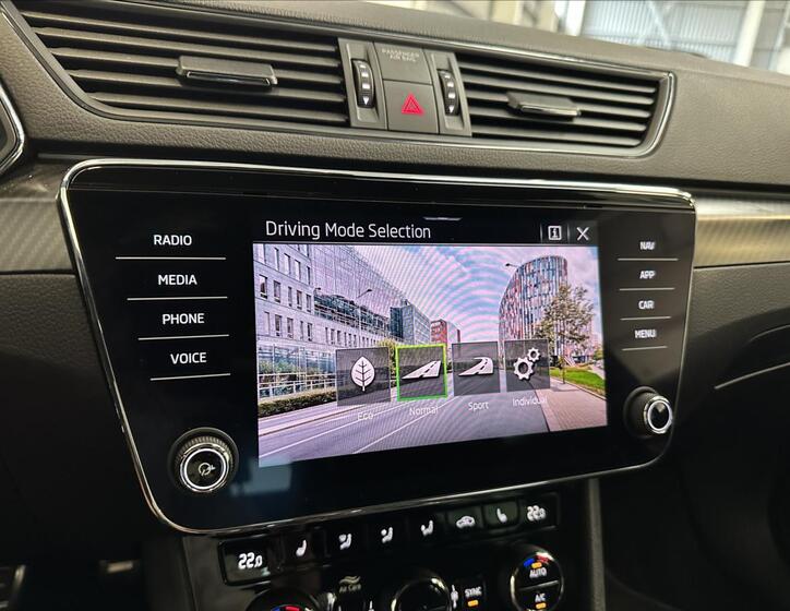 Škoda Superb 8