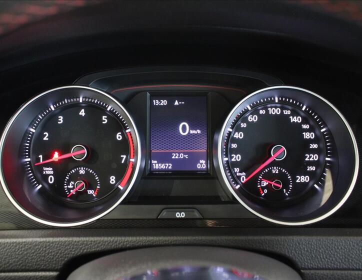 Volkswagen Golf 22