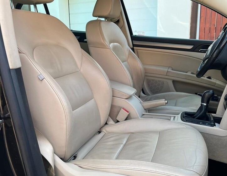 Škoda Superb 9