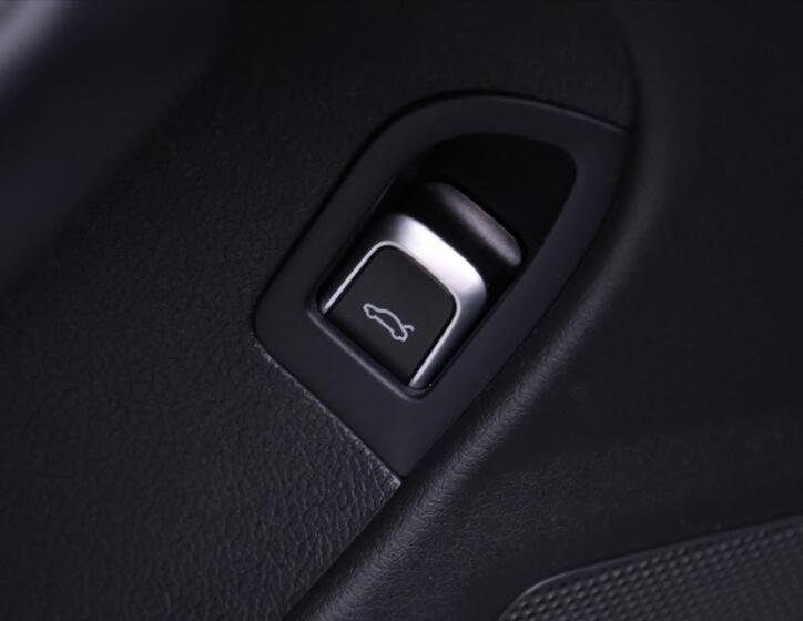 Audi A4 16