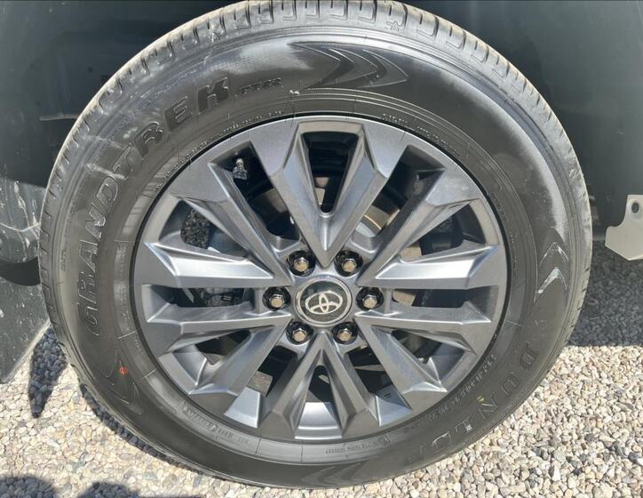 Toyota Land Cruiser 23