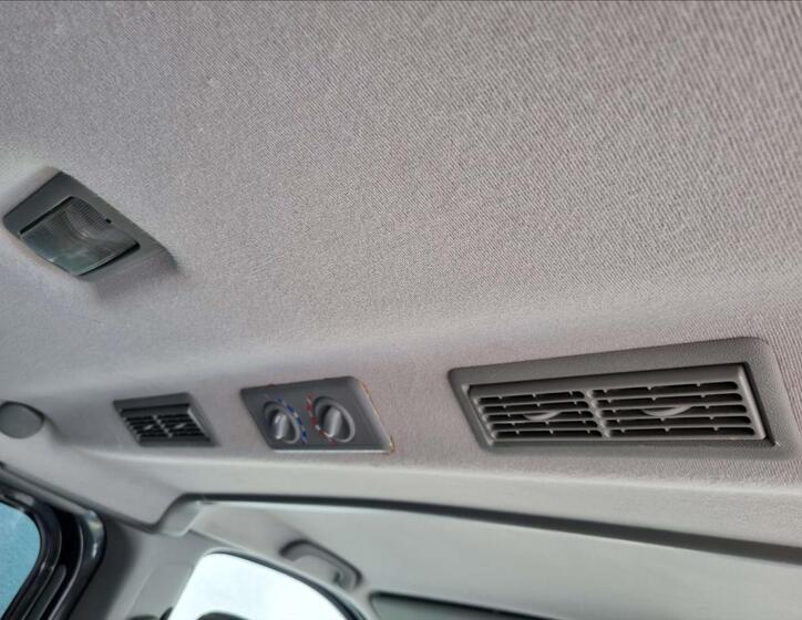Opel Vivaro 24