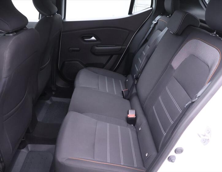 Dacia Sandero 16