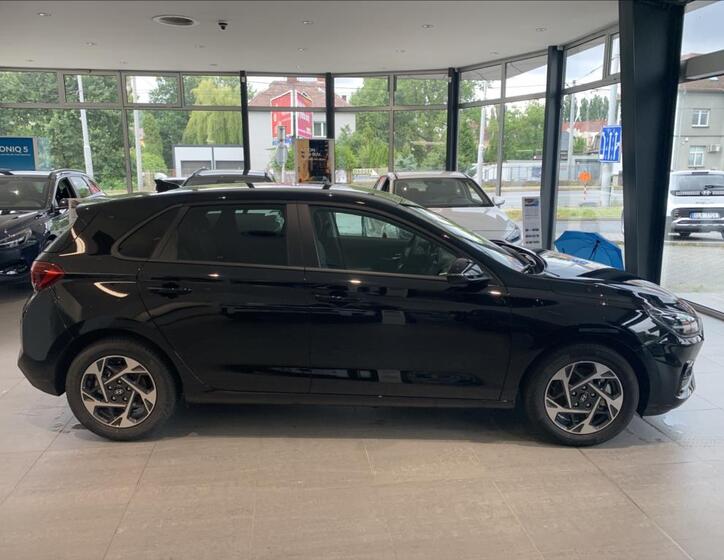Hyundai i30 4