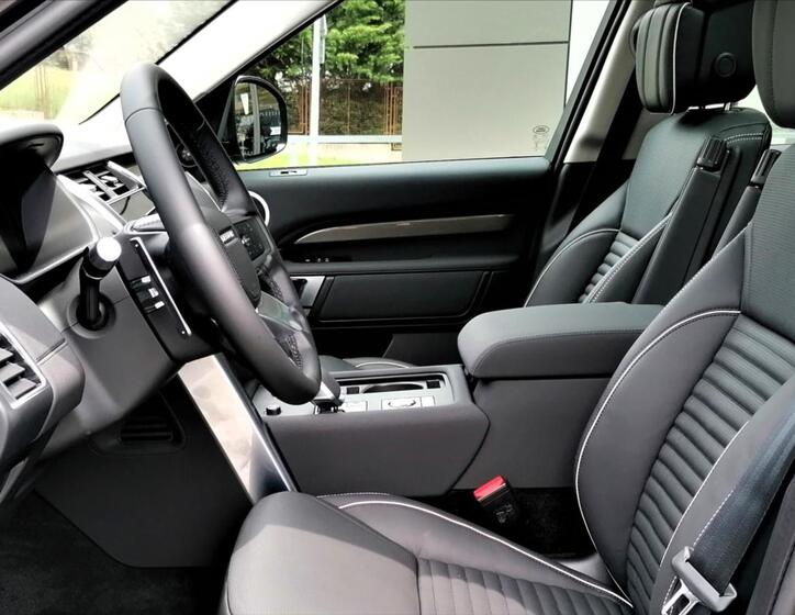 Land Rover Discovery 7