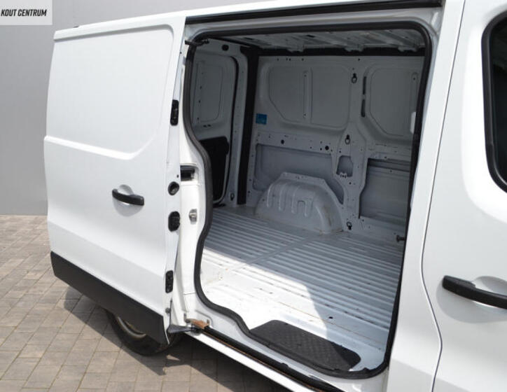 Renault Trafic 14