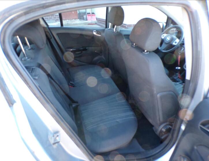 Opel Corsa 18
