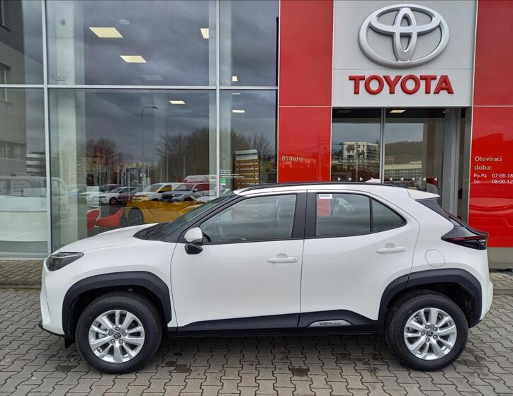 Toyota Yaris Cross 3