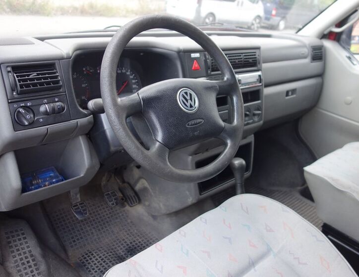 Volkswagen Transporter 9