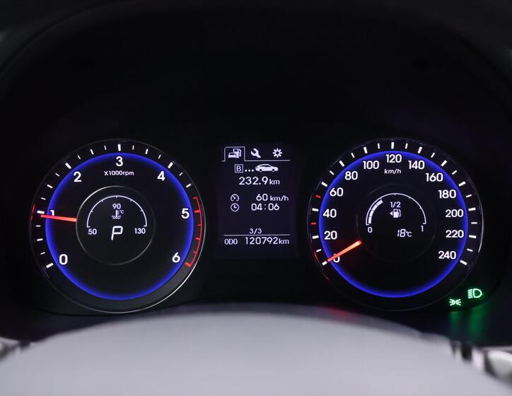 Hyundai i40 21