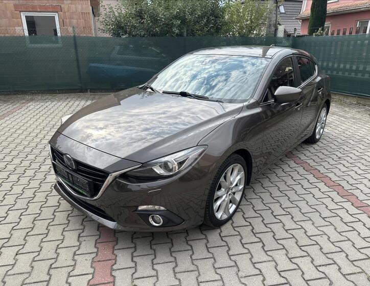 Mazda 3 9