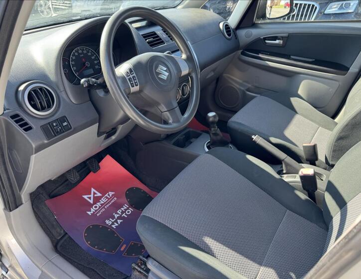 Suzuki SX4 10