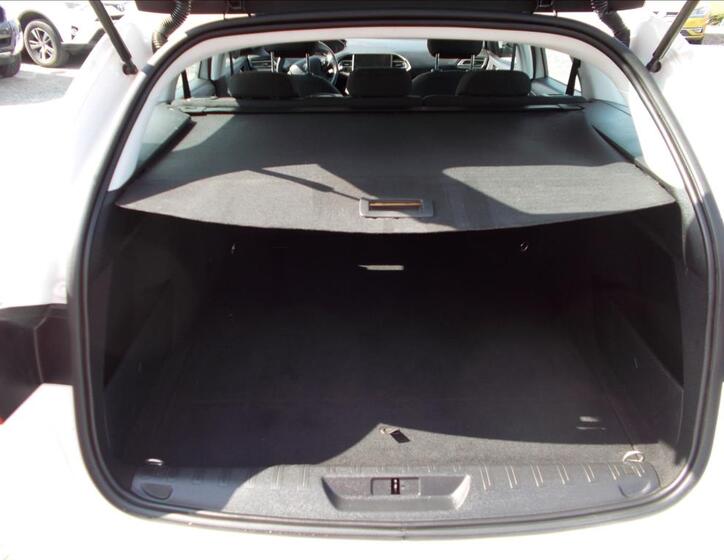 Peugeot 308 13