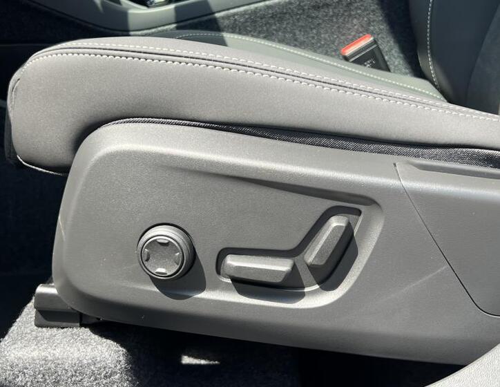 Volvo XC40 10