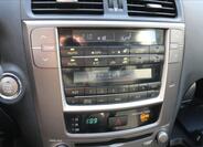 Lexus IS 220d 26