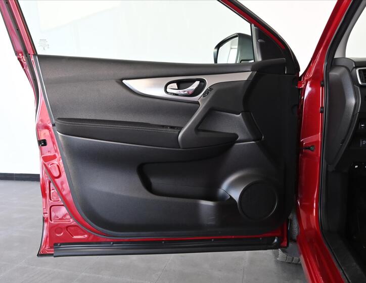 Nissan Qashqai 24