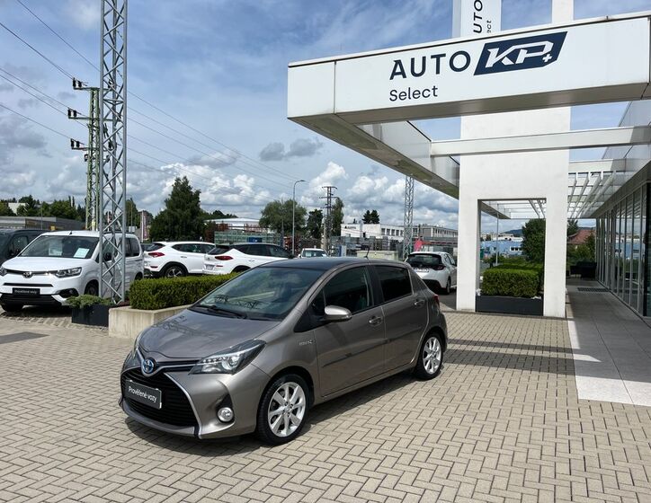 Toyota Yaris 1