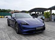 Porsche Taycan 8