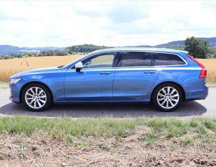 Volvo V90 4