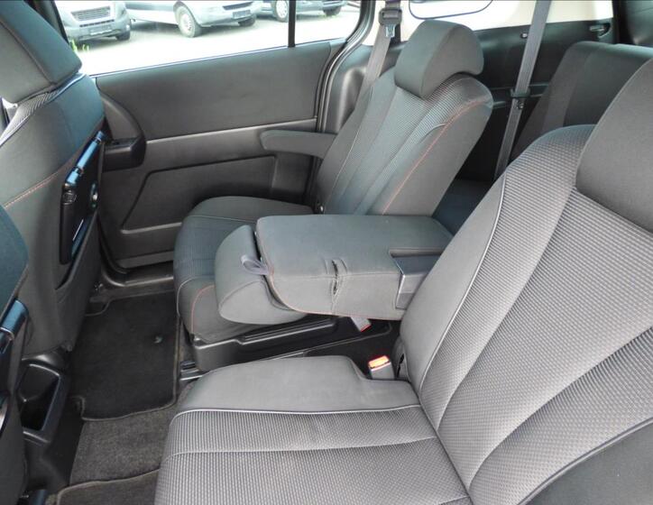 Mazda 5 37