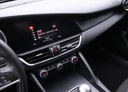 Alfa Romeo Giulia 19