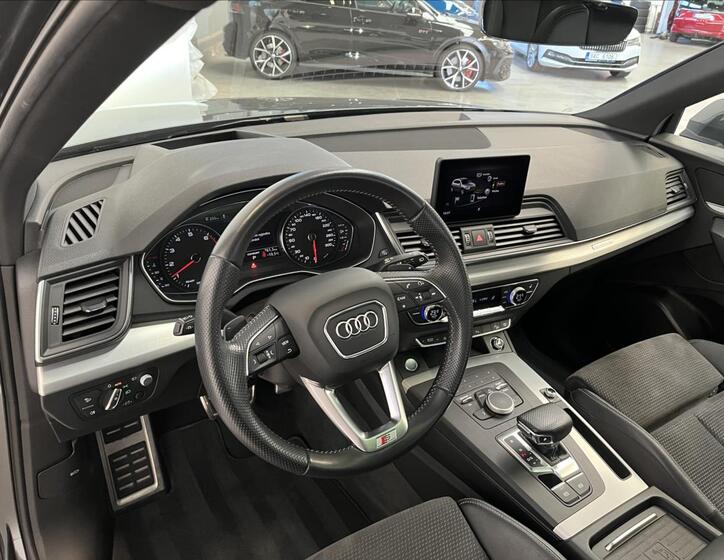 Audi Q5 6