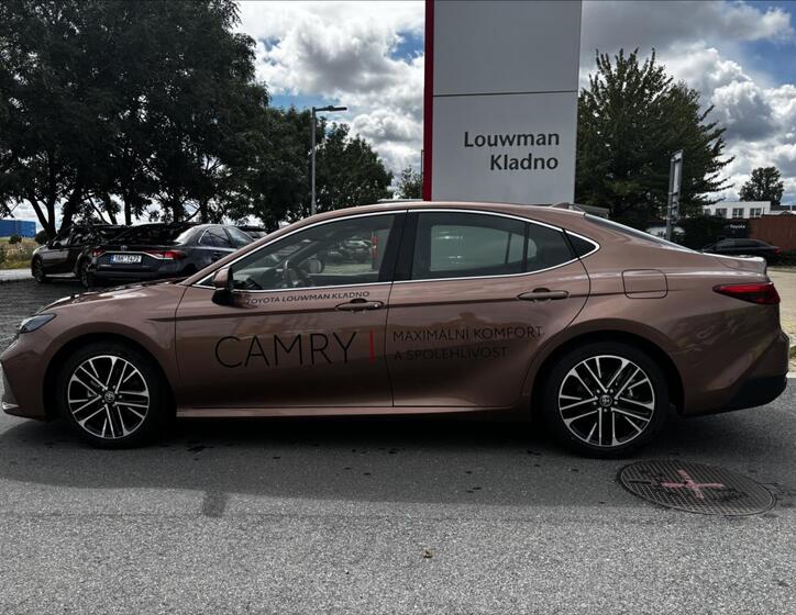 Toyota Camry 3