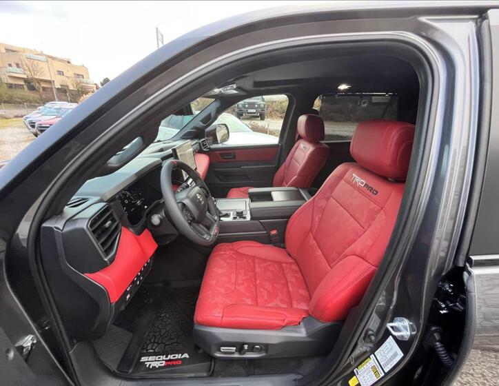 Toyota Sequoia 10