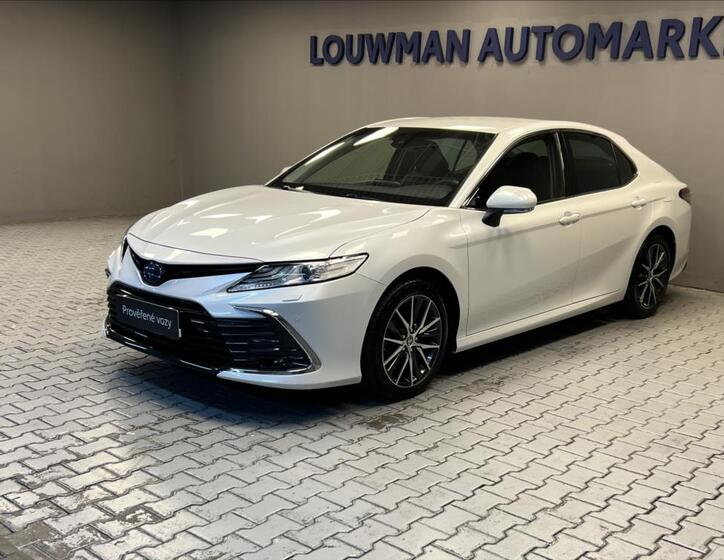 Toyota Camry 1