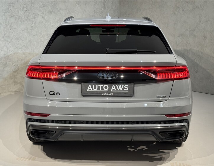 Audi Q8 9