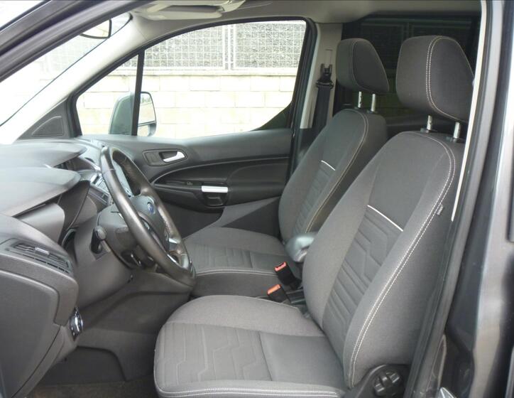 Ford Tourneo Connect 8