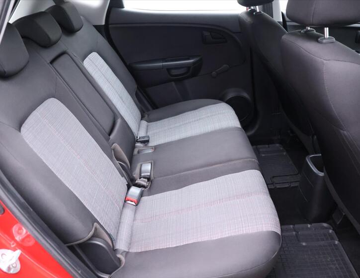 KIA Venga 14