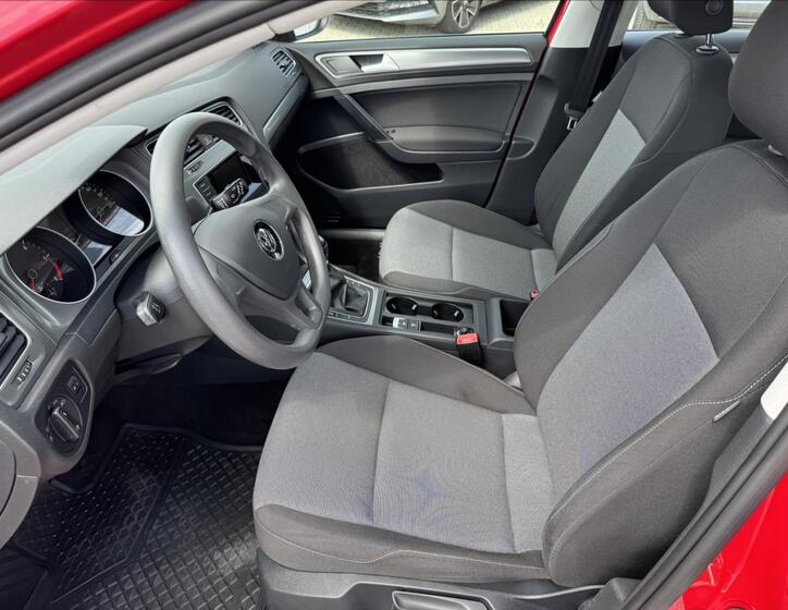 Volkswagen Golf 9