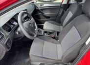 Volkswagen Golf 9