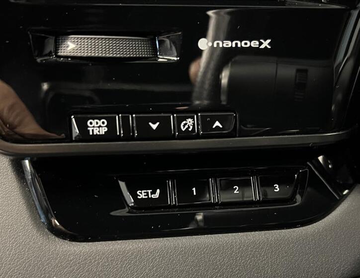 Lexus RX 500h 17