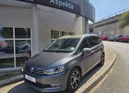 Volkswagen Touran 1