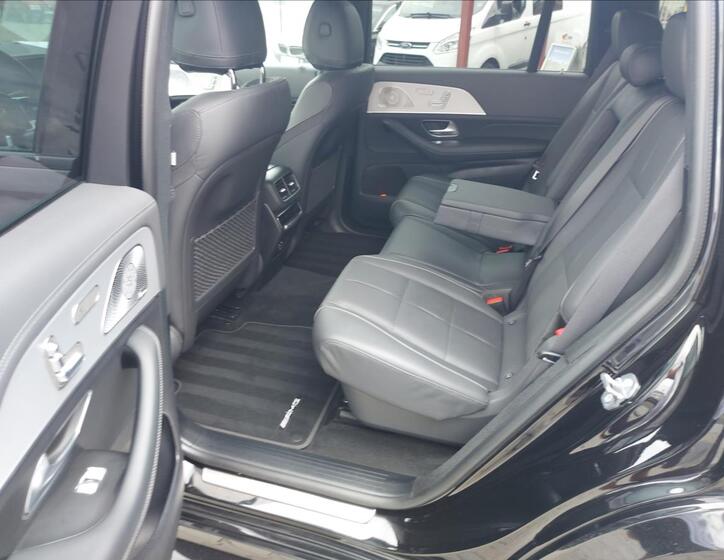 Mercedes-Benz GLS 13