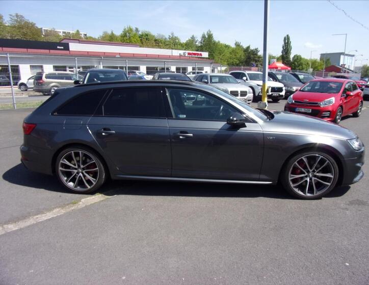 Audi S4 2