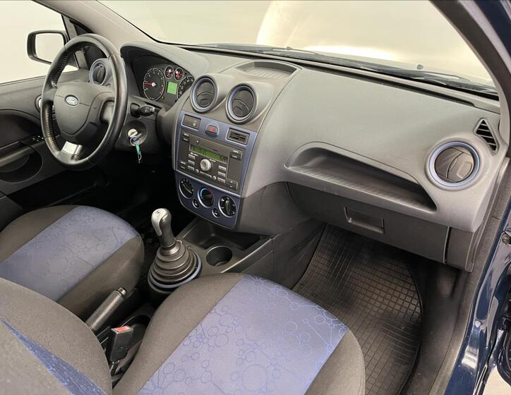 Ford Fiesta 14