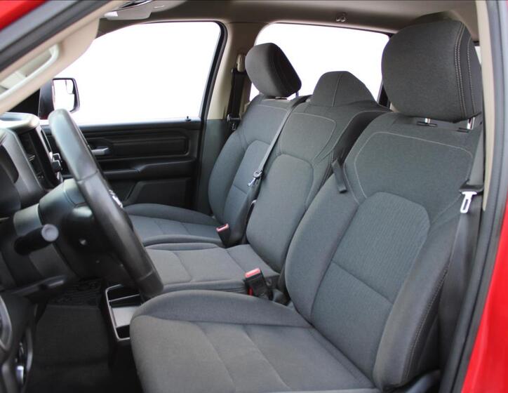 Dodge RAM 12