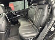 BMW X7 37