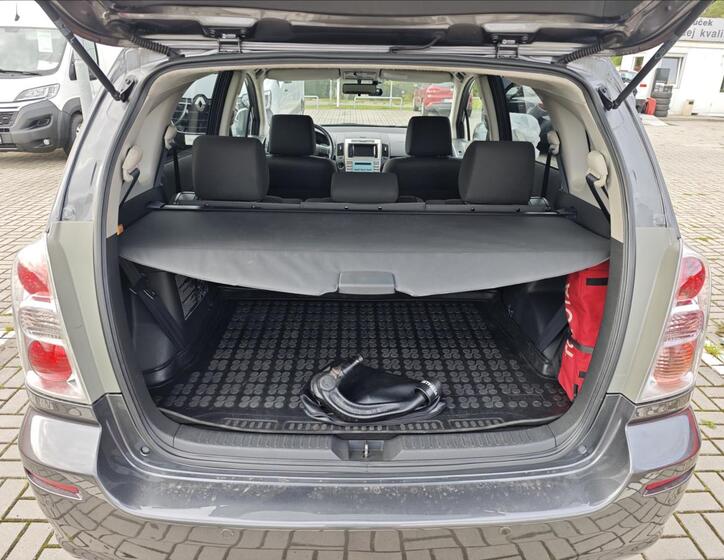 Toyota Corolla Verso 14